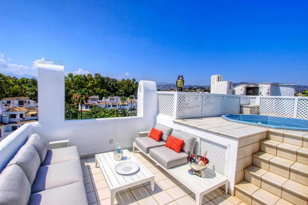 Apartment 1080 - Golden Jacuzzi *